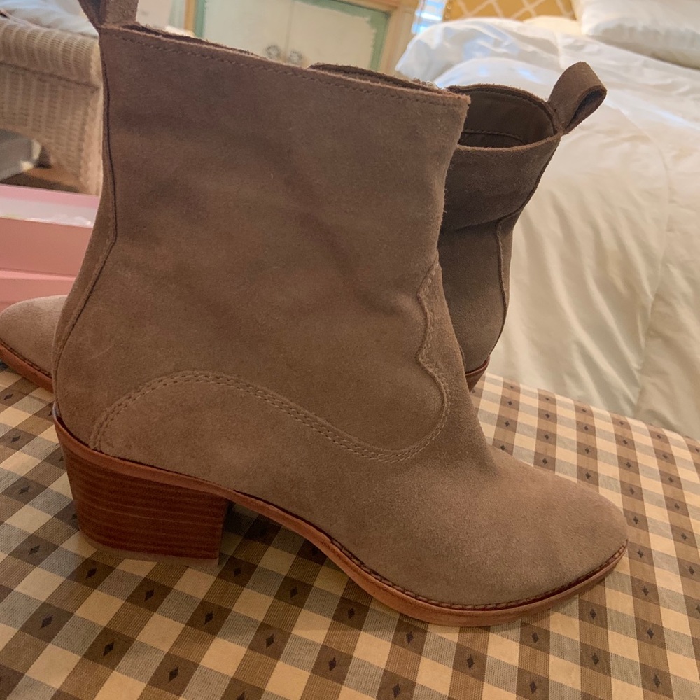Dolce Vita Tan Suede Boots